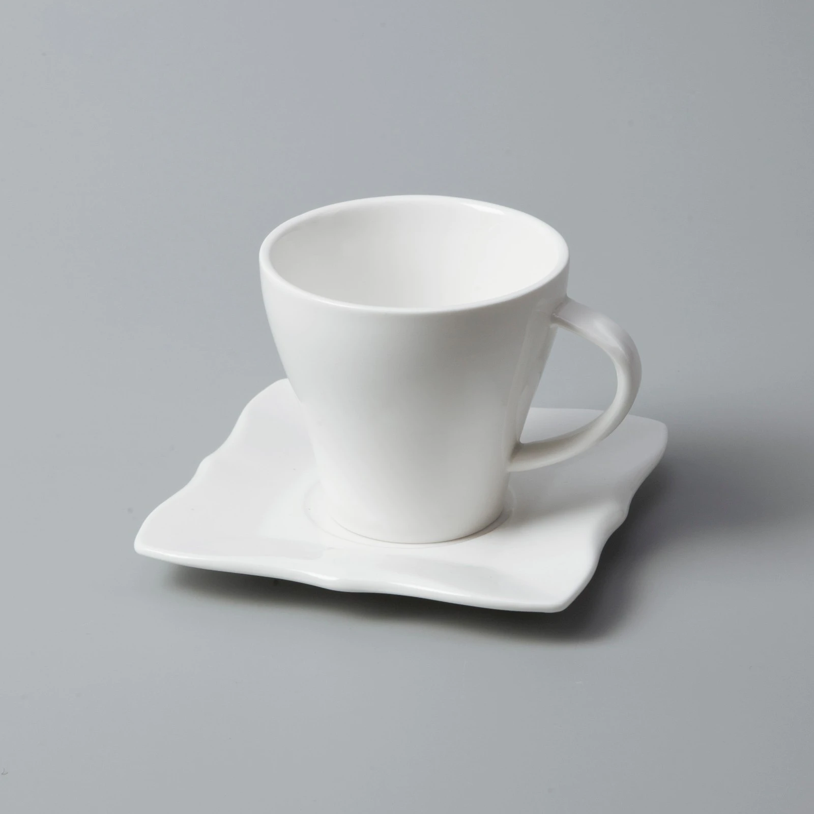 white porcelain square plates rim for hotel Two Eight