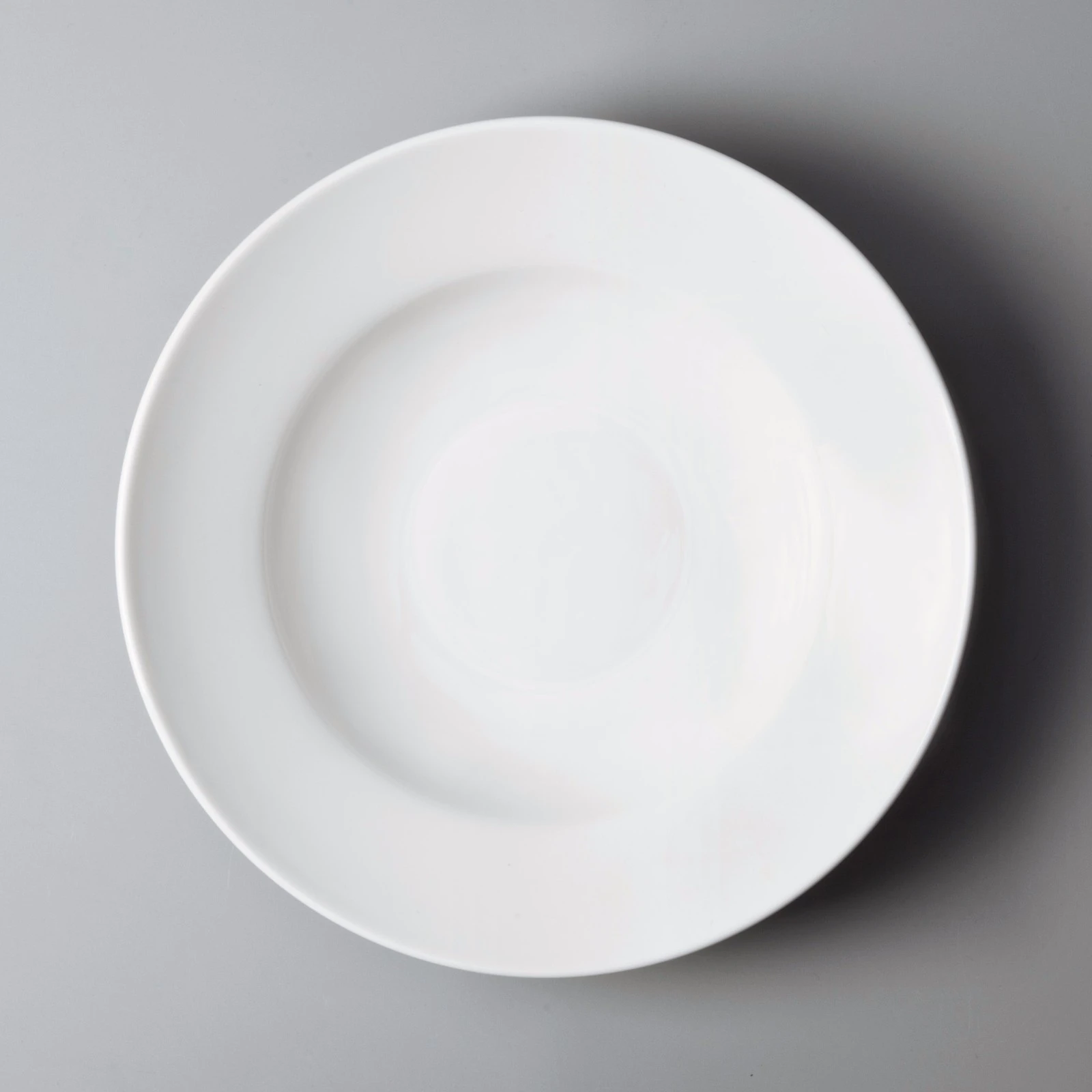 Two Eight elegant white bone china dinnerware rim for dinning room