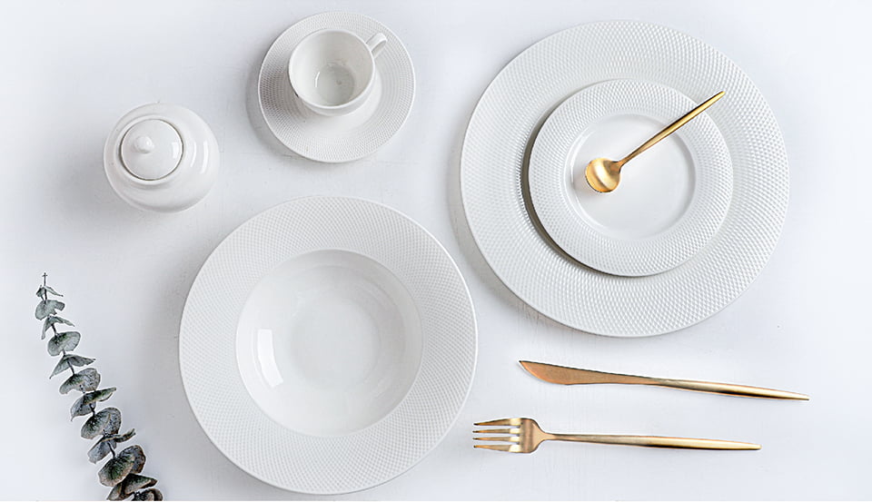 Wholesale Western modern dinner sets high quality luxury porcelain dinnerware  set From m.