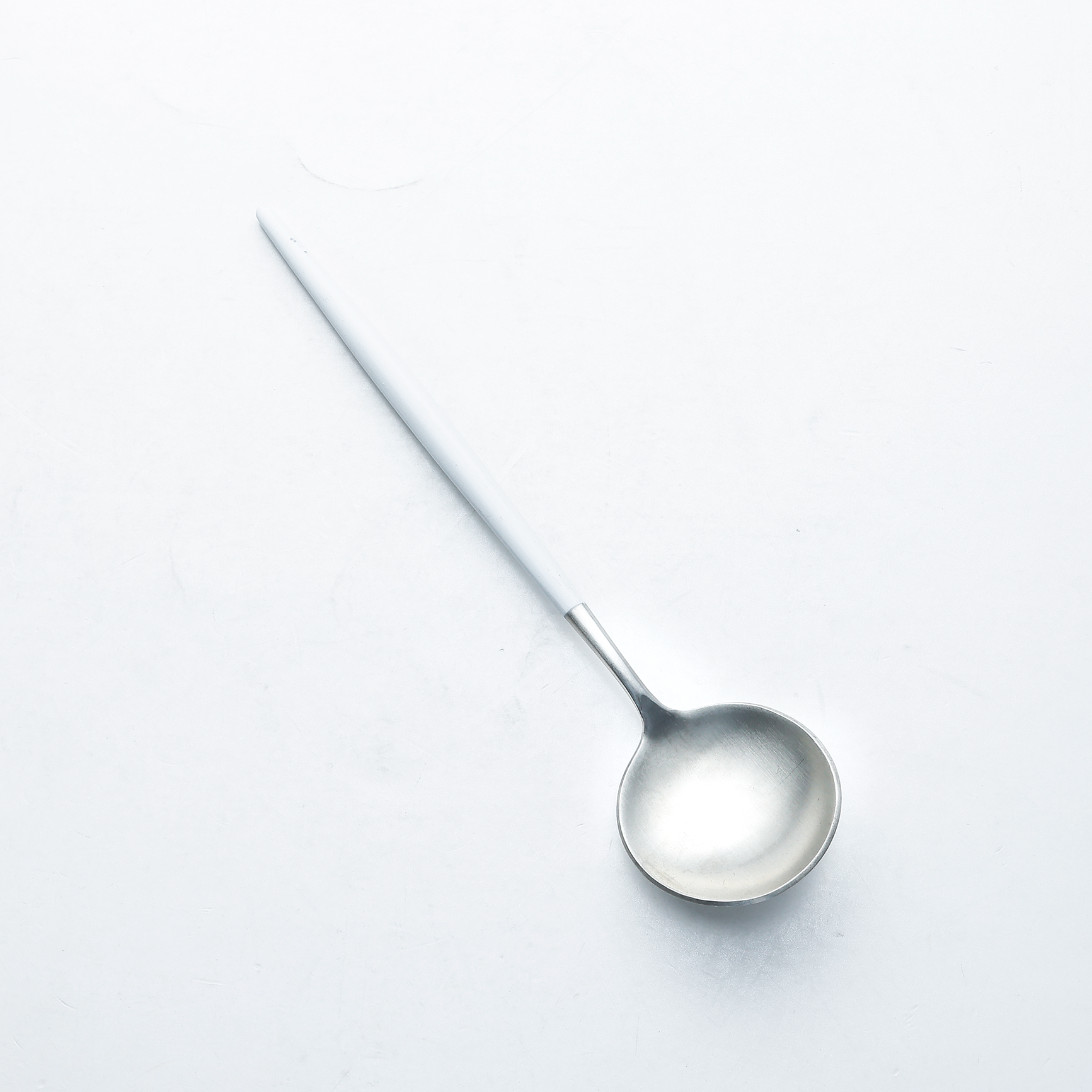 DINNER SPOON (WHITE WITH SILVER)