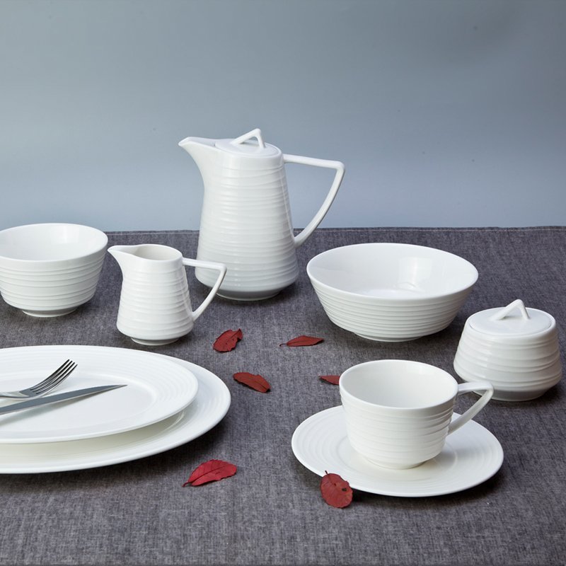 Elegant Style Round White Hotel Embossed Porcelain Dinner Set - TW11