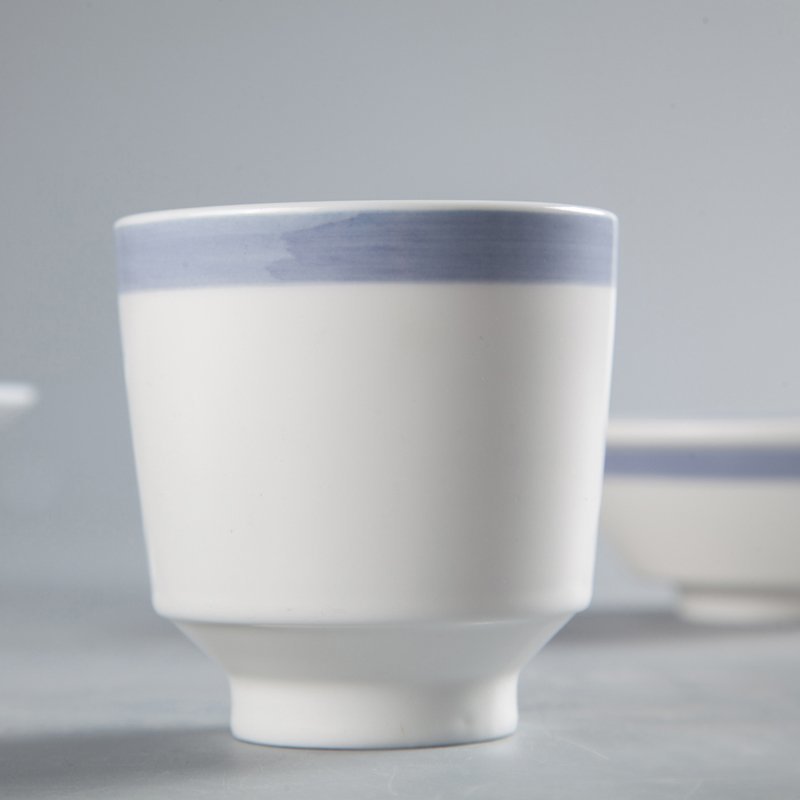 Fresh Style Round Color Porcelain Dinner Set With Light Blue Rim - TC16
