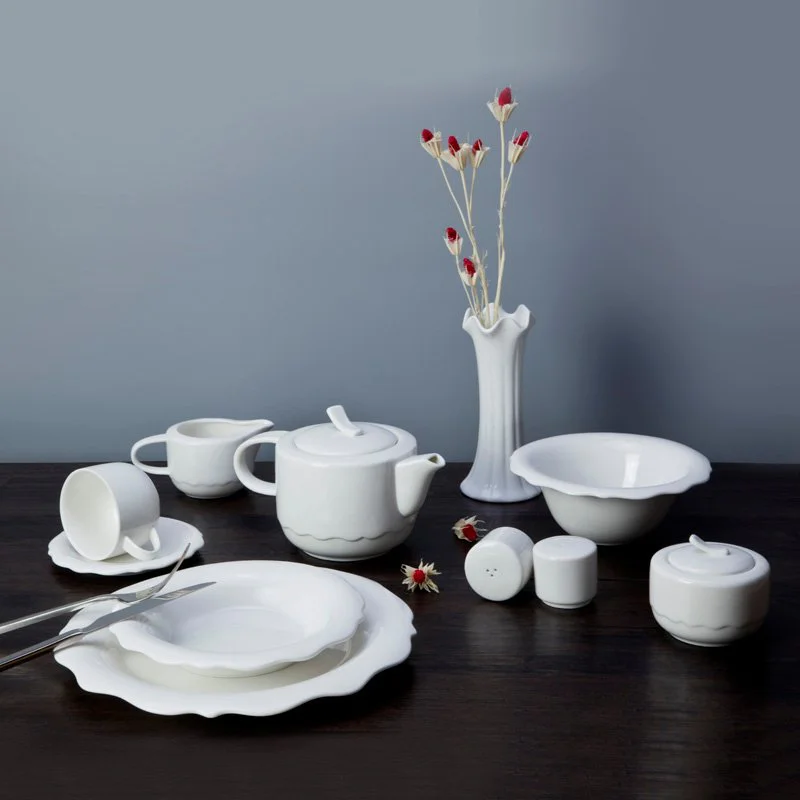 Contemporary White Dinnerware Set With Irregular Plate - TW14