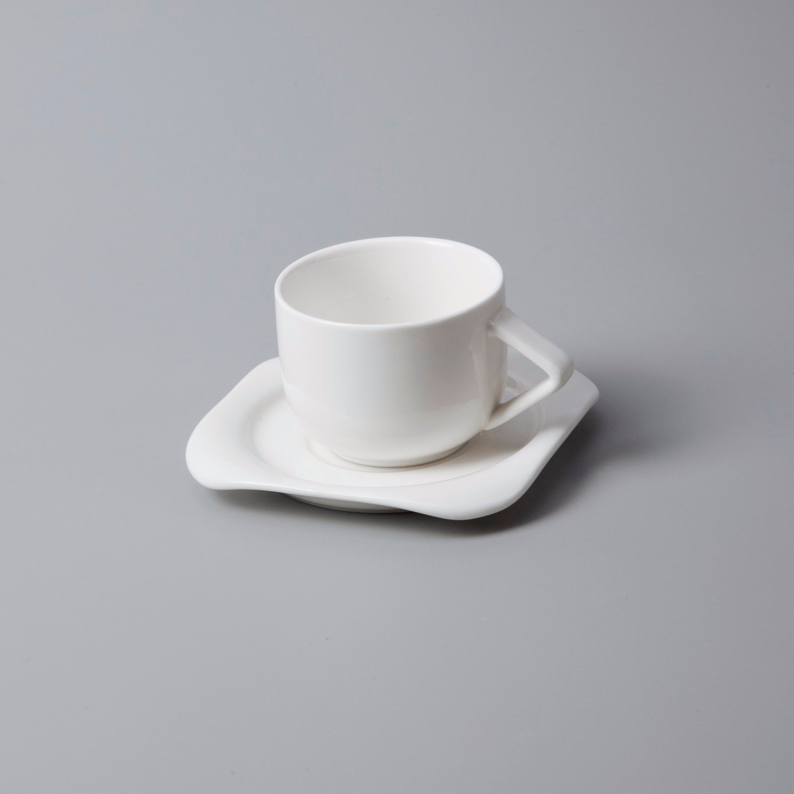 smooth small white porcelain plates from China for home