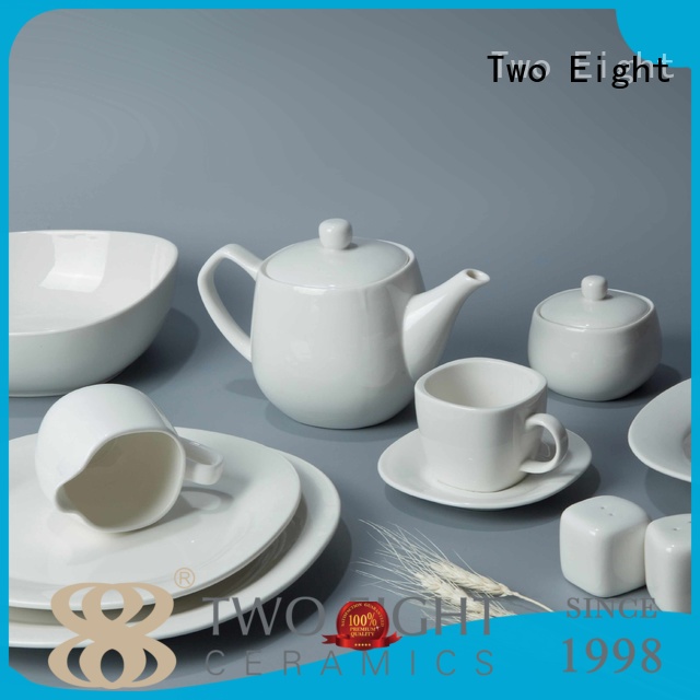 simply white porcelain plates Vietnamese from China for hotel