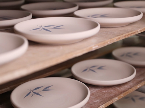 Porcelain manufacturers